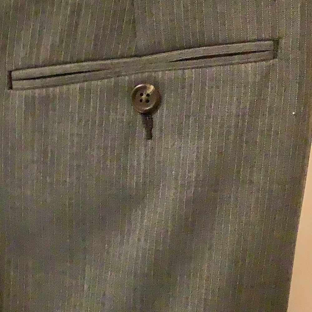 Chaps NWT mend dress pants/ wool blend, grey pinstripes - Picture 6 of 7
